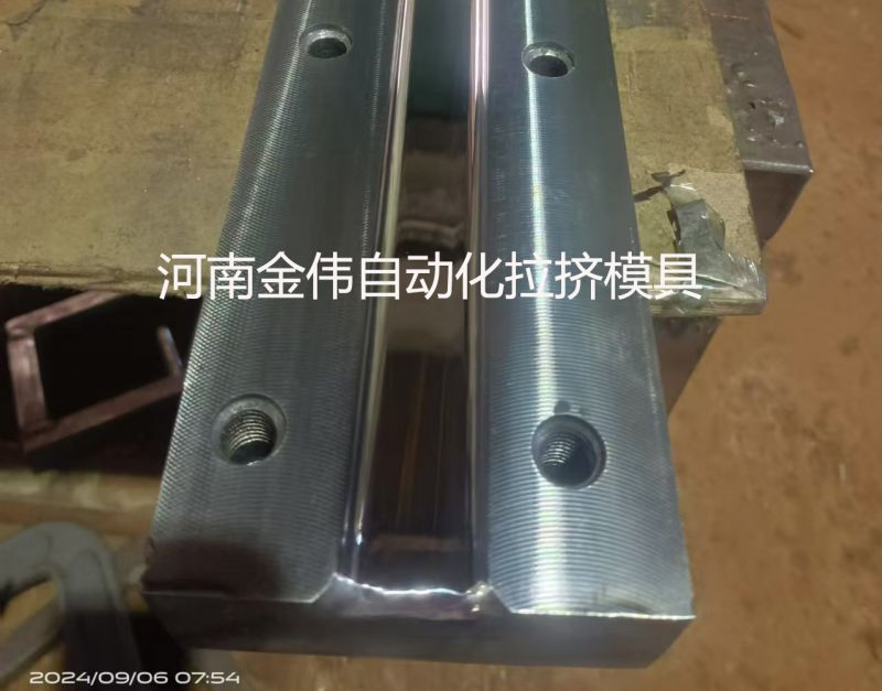 拉伸和擠出模具的區(qū)別在于哪里？